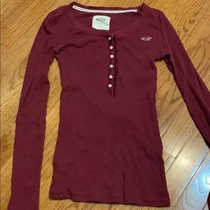 HOLLISTER BUTTON DOWN MAROON LONG SLEEVE